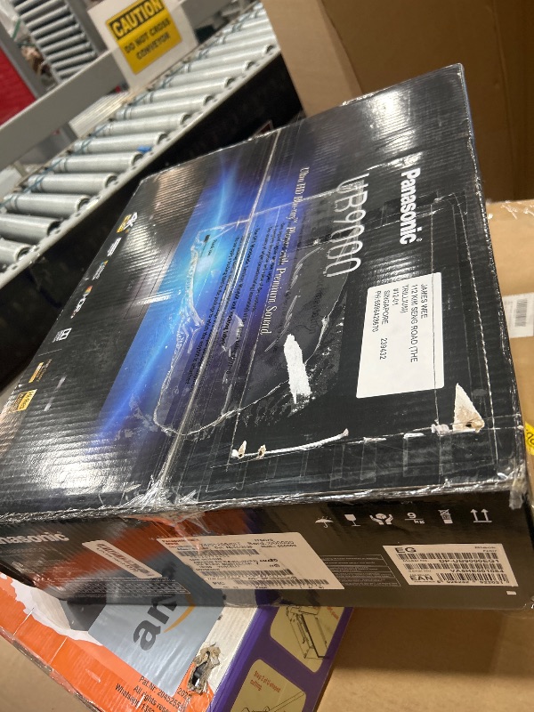 Photo 1 of ***********NON-FUNCTIONAL, FOR PARTS ONLY*************
Panasonic Streaming Blu Ray DVD Player, 4K Blu Ray Player with Dolby Vision and HDR10+ Ultra HD Premium Video Playback, Hi-Res Audio, Voice Assist - DP-UB820-K (Black)