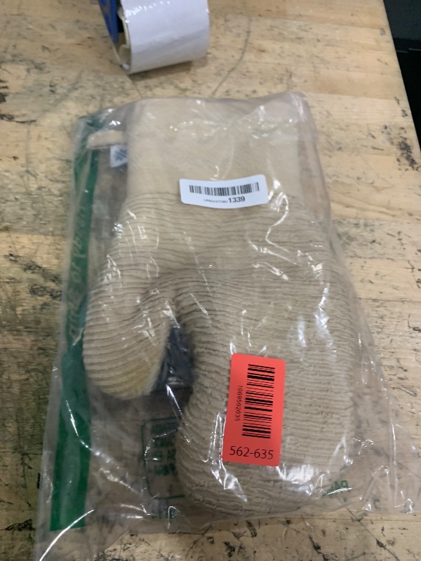 Photo 1 of *ONLY 1* KITCHENAID Ribbed Soft Silicone Oven Mitt 2-Pack Set, 7.5"x13", Milkshake