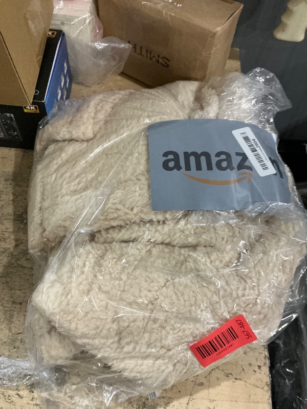 Photo 1 of 1 Pack 3 Calming Blankets Fluffy Premium Fleece Pet Blanket Soft Sherpa Throw for Dog Puppy Cat Beige Medium (30" x20'')