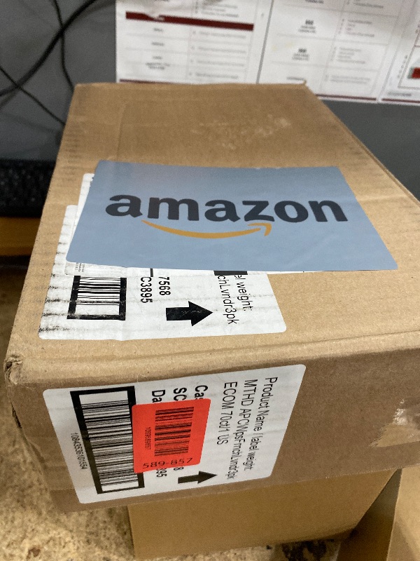 Photo 1 of 10 Pack Silver Metallic Vinyl Placemats for Thanksgiving, Christmas, Holiday, Leaf Design, 14.4 in