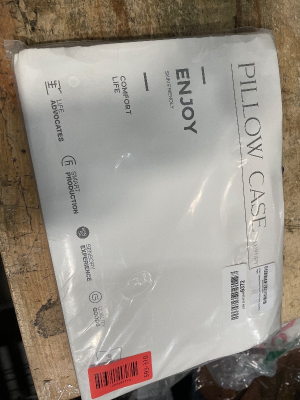 Photo 1 of 2 Pack Zippered Velvet Standard Pillowcases, Super Soft and Cozy Luxury Fuzzy Flannel Pillow Cases with Zipper, 20x26 Inches, Navy Blue