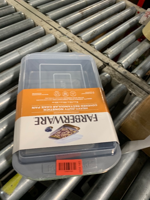 Photo 1 of ** DENTS**
Farberware Nonstick Bakeware Baking Pan With Lid / Nonstick Cake Pan With Lid, Rectangle - 9 Inch x 13 Inch, Gray