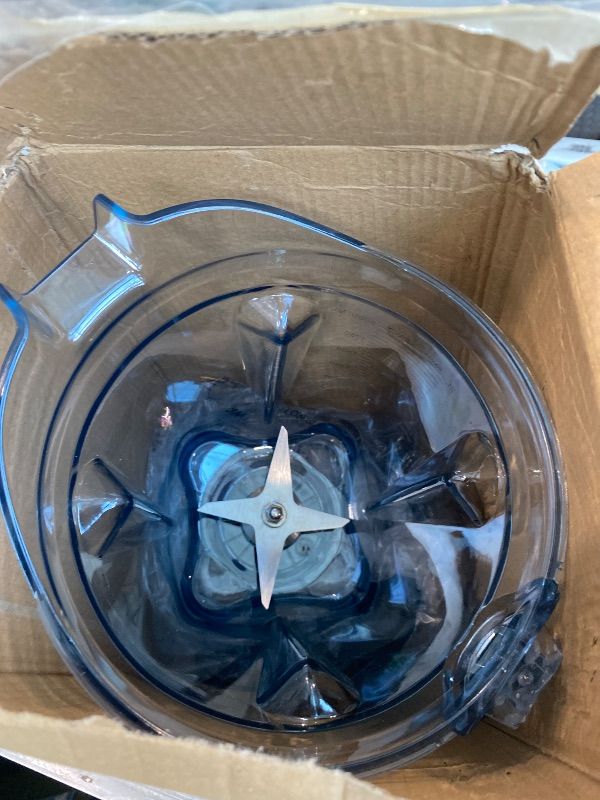 Photo 1 of ***BROKEN HANDLE*** Blender Pitcher 64oz Low-Profile, Replacement Pitcher for 750 5200 7500 6300 Vm0103 Vm0197 E310 G/Classic C/Explorian/Commercial series etc