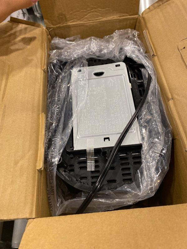 Photo 1 of *UNTESTED*
Hamilton Beach 2 Slice Extra Wide Slot Toaster with Bagel & Defrost Settings, Shade Selector with 7 Browning Levels, Toast Boost, Auto Shutoff, Black & Stainless Steel (22633)