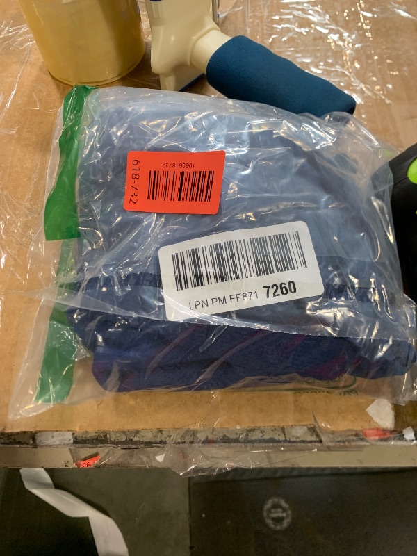Photo 1 of ***ONLY NAVY BLUE IN BAG***Amazon Essentials Men's Athletic Basketball Gym,Performance Tech Loose-Fit Training Shorts, Pack of 2, Grey/Navy, Large***ONLY NAVY BLUE IN BAG***