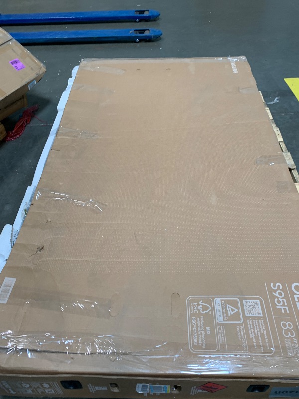 Photo 1 of *****USED******UNTESTED*******SAMSUNG 83-Inch Class OLED S95F 4K Glare Free Smart TV (2025 Model) NQ4 AI Gen3 Processor, OLED HDR Pro, Motion Xcelerator 164Hz, Dolby Atmos, Samsung Vision AI, Alexa Built-in