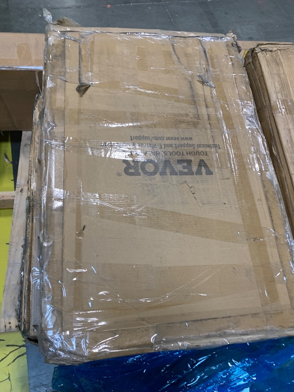 Photo 1 of ***DOES NOT COOL*** VEVOR Slushie Machine, 15L Single Tank Commercial Margarita Machine, 60 Cups Stainless Steel Margarita Smoothie Frozen Drink Machine, Slushy Machine for Home Party Restaurants Cafe Bars