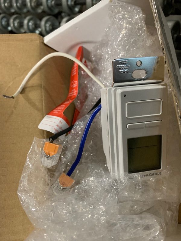 Photo 1 of ***NOT FUNCTIONAL, SELLING FOR PARTS, FINAL SALE***Honeywell Home RPLS740B ECONOswitch 7-Day Solar Programmable Switch, Lights and Motors, Indoor and Outdoor, Energy Saving, White***NOT FUNCTIONAL, SELLING FOR PARTS, FINAL SALE***