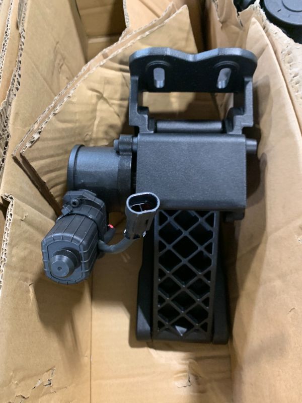 Photo 1 of ***MISSING RUNNING BOARDS, SEE LIVE PHOTOS*** Rough Country Power Running Boards for Ram 2500/3500 (2010-2026) Crew Cab - Dual-Motor Electric Retractable Side Steps with LED Truck Step Lights