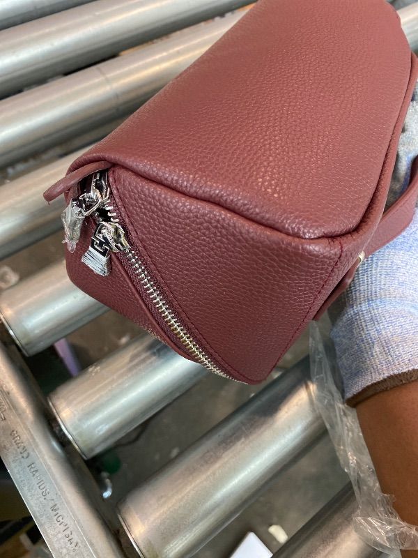 Photo 1 of **MINOR DAMAGE**
EACHY Travel Makeup Bag, Lychee Leather Large Capacity Cosmetic Bag for Women, Open Flat Toiletry Bag with TPU Brush Compartment, Waterproof Skincare Organizer Travel Essentials
