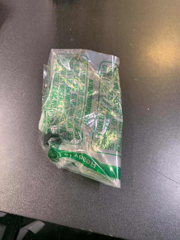 Photo 1 of ???? ???????? Wireless CarPlay Adapter for Apple iPhone iOS 10+,USB/USB C Mini Design for Convert Wired to Wireless Car Play Adapter,Plug and Play Stable No Latency from iPhone to Screen