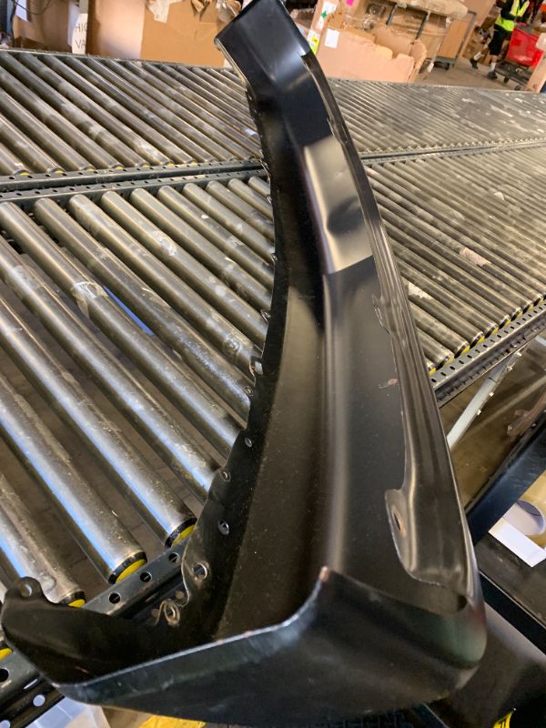 Photo 2 of BUMPER 
MODEL UNKNOWN