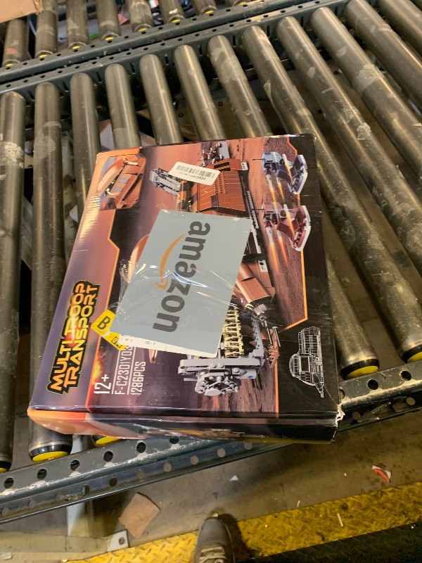 Photo 1 of BuildingBoat Battle Trade Federation Droid Ship Multi Troop Transport Building Kit, Battle Soldiers Troop Carrier with 2 Droidekas & 8 Machine Gun?Builidng Toy for Kids Ages 12+(1286 Pieces)