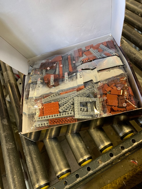 Photo 1 of BuildingBoat Battle Trade Federation Droid Ship Multi Troop Transport Building Kit, Battle Soldiers Troop Carrier with 2 Droidekas & 8 Machine Gun?Builidng Toy for Kids Ages 12+(1286 Pieces)