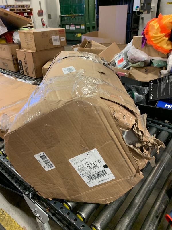 Photo 1 of ZINUS 5 Inch Memory Foam Mattress, Narrow Twin, Fiberglass Free, Medium Firmness, Day, Trundle & Bunk Bed Compatible, Certified Safe Foams & Fabric, Mattress in A Box, White (Box Packaging Damaged. Moderate Use. Dirty from Previous Use. Minor Damage to it