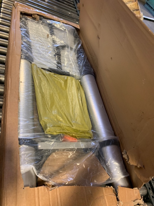 Photo 3 of JADDUO Telescoping Ladder