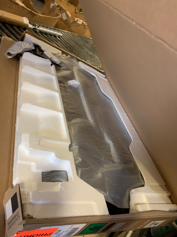 Photo 1 of FOR PARTS TV DOES NOT FUNCTION*************** Samsung 55-Inch Class Crystal UHD U8000F 4K Smart TV (2025 Model) Endless Free Content, Crystal Processor 4K, MetalStream Design, Knox Security, Compatible with Alexa