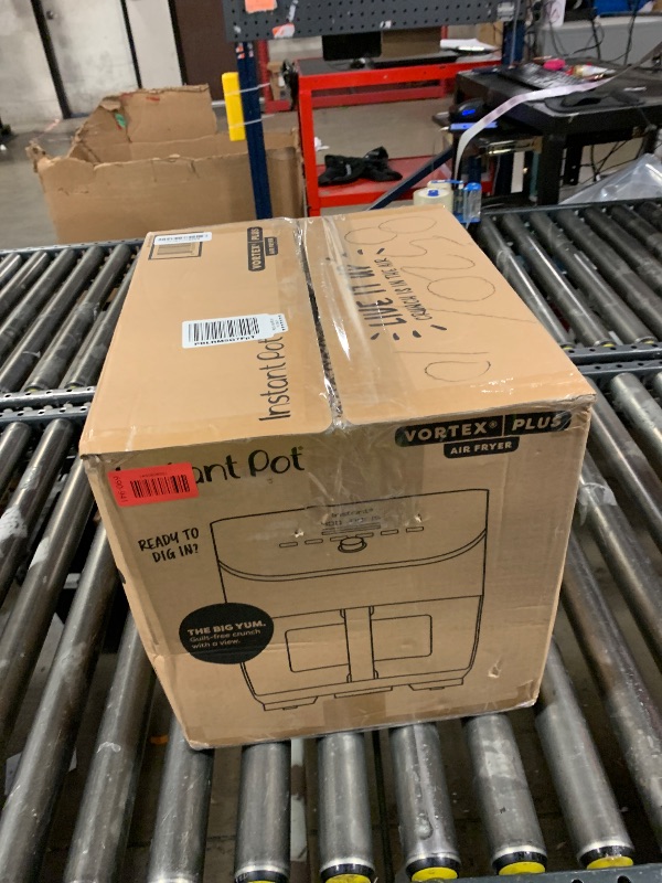 Photo 1 of *INCOMPLETE** Instant Pot Vortex Plus 6QT Air Fryer with Odor Erase Technology,6-in-1 Functions that Crisps,Roasts, Broils,Dehydrates, Bakes & Reheats, 100+In-App Recipes, from the Makers of Instant Pot,1700W,Black