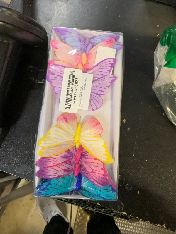 Photo 1 of 12Pcs Artificial Feather Butterflies for Crafts 3D Butterfly Wall Decoration Fake Butterflies with Wire Butterflies Picks for Arrangements Bouquet Flower Floral Garden Stakes Party Home Decor