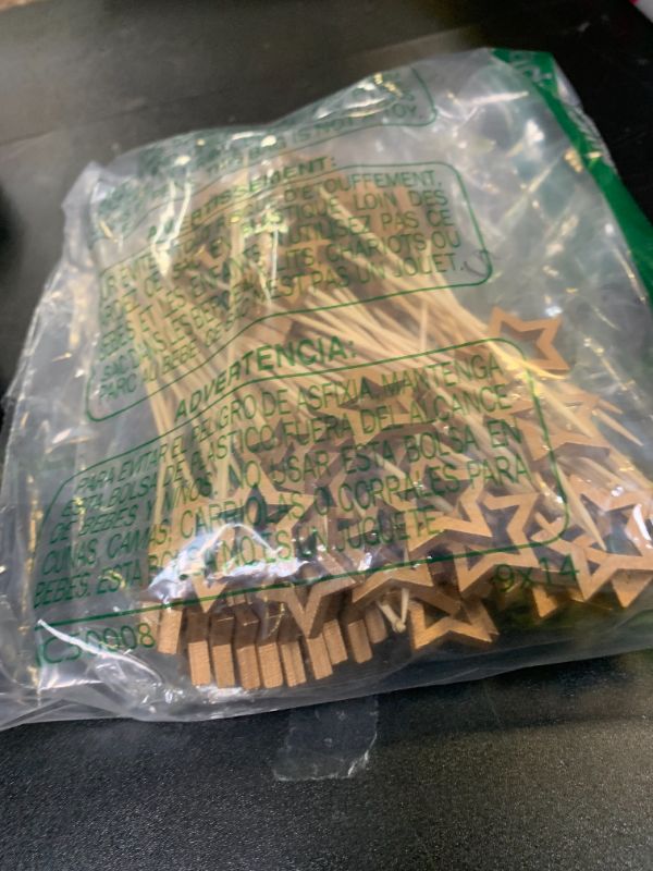 Photo 1 of 100 Pcs Gold Star Toothpicks, 4.72 Inch Gold Star Cocktail Picks for Appetizers, Long Bamboo Toothpicks, Decorative Toothpicks Skewers for Holiday Birthday Party Decorations (Gold Star)