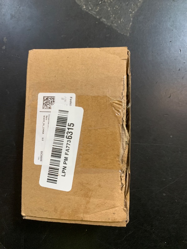 Photo 1 of 1 Pcs 2 in 1 Light Socket to Plug Adapter, Convert E26/E27 Bulb Socket to 2 Pieces 3 Prong Outlet with Extension Cord, Flexible Light Bulb Socket Converter Suitable for Porch Patio Garage Use (Black)