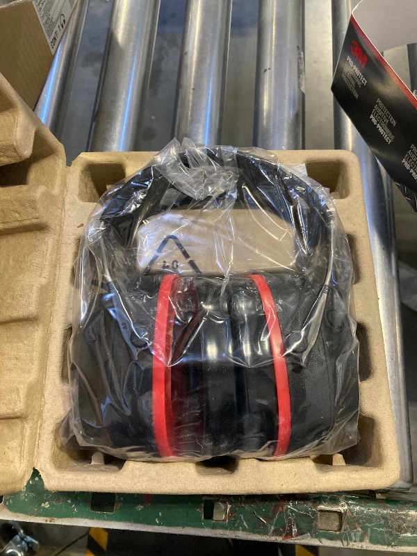 Photo 1 of 3M Pro-Protect + Gel Cushions Electronic Hearing Protector, Noise Reduction Rating (NRR) 26 dB, Bluetooth Ear Muffs, High-Fidelity Speakers & Integrated Microphone, Premium Gel Cushions (90545-SIOC)