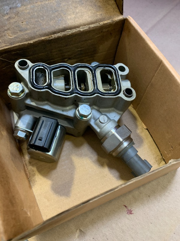 Photo 1 of 15810-RKB-J01 Engine Variable Valve Timing (VVT) Solenoid, VTEC Solenoid Spool Valve, Transmission Clutch Dual Linear Shift Solenoid | Fit for Honda Accord Odyssey Pilot V6 3.0L 3.5L | OE# 918-078