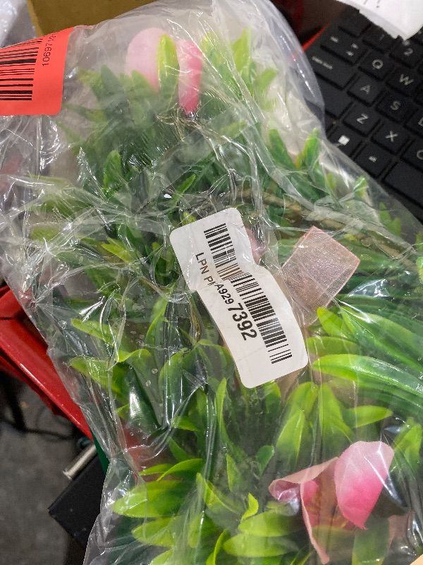 Photo 1 of 4Pcs Tropical Flowers Garland Headdress Costume Set for Girls & Women Princess Hawaiian Lei 2 Hair Clips,Glow in The Dark Shell Necklace and Floral Wreath Headpiece for Beach Party Cosplay Halloween