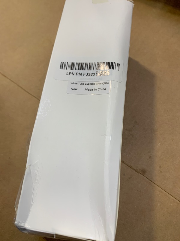 Photo 1 of 200pcs White Tulip Cupcake Liners for Baking Cups, Premium Parchment paper Tulip Muffin Liners, Greaseproof Cupcake Wrapper for Party, Christmas by JIRNGLA