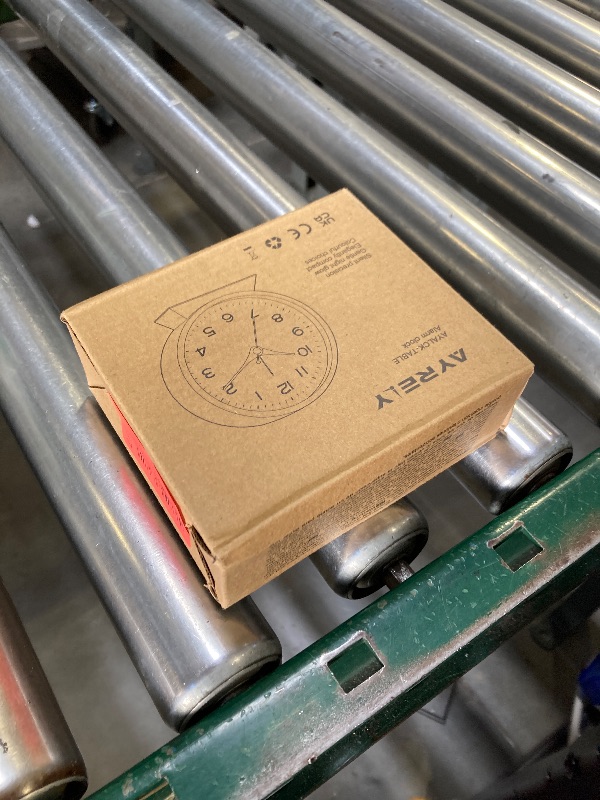 Photo 1 of AYRELY® 4.5" Analog Alarm Clock,Small Retro Desk Clock Battery Operated,Slient Metal Table Clock with Light for Living Room Decor,Bedroom,Bedside,Shelf (Black)