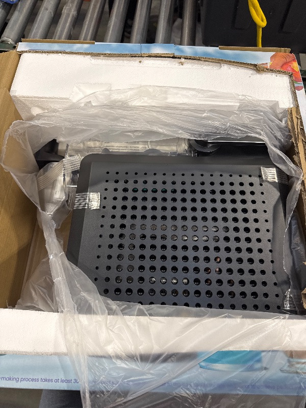 Photo 1 of **PARTS ONLY** Chefman RJ62-20A-BLK 2.0L Slushy Maker, BLACK