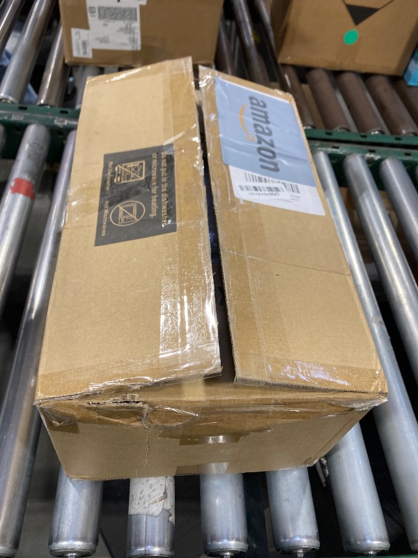 Photo 1 of BESTSTAR 200PCS Gold Plastic Plates Set, 100 10.25 inch Dinner Plate and 100 7.5 inch Dessert Plates, Premium Disposable Plates for Party, Wedding