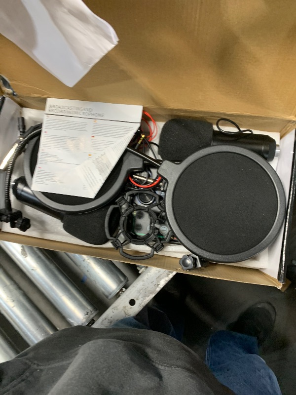 Photo 1 of ***(PARTS ONLY/MAJOR DAMAGE/ NON FUNCTIONAL/ SEE NOTES FOR DETAILS)***Znclces 2025 Upgraded Podcast Equipment Bundle for 2, Recording Studio Package with Pro Audio Interface(4 Customize SE) and Podcast Microphone for Gamer Podcasting, Recording, Singing, 