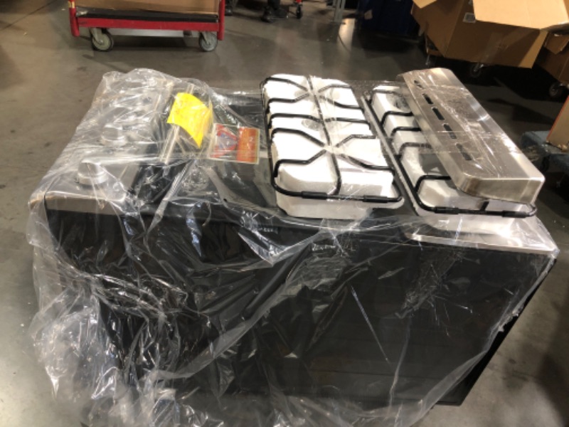 Photo 1 of MINOR DENTS****** MINOR DAMAGE******* UNTESTED*****
Avanti Gas Range Oven, Compact Freestanding Design, 4 Sealed Burners with Electronic Ignition, 2.1 Cu.Ft. Capacity Features Storage Drawer Broiler and Accessories, 20-Inch, Black