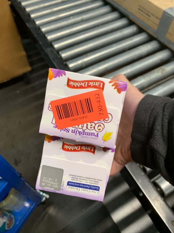 Photo 1 of ***EXPIRATION:11/25***Little Debbie Pumpkin Spice Oatmeal Crème Pies 2PACK