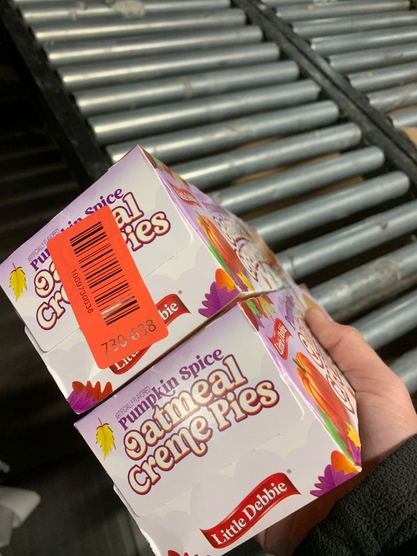 Photo 1 of ***EXPIRATION:11/25***Little Debbie Pumpkin Spice Oatmeal Crème Pies 2 pack