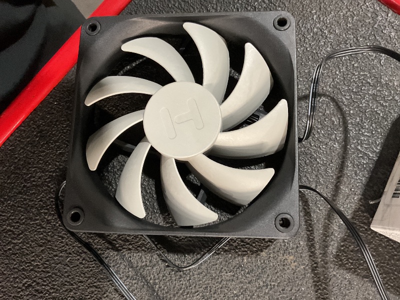 Photo 1 of  Lian Li UNI Fan TL LCD Wireless 120-Single Pack-2.4 GHz Wireless Signal ARGB Fan-Infinity Mirror-Daisy-Chain -Customizable Lighting Effects-Controller NOT Included & Required - Black (12TLLCD1W1B)
