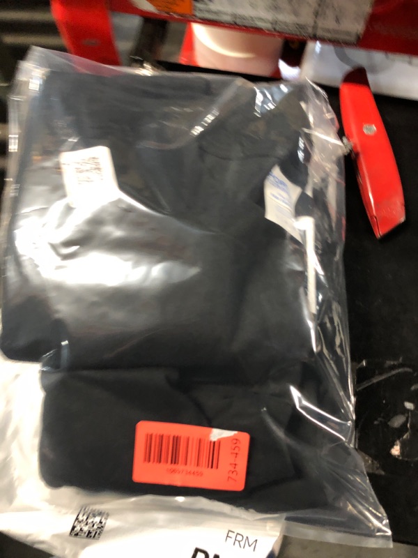 Photo 1 of @ SHIRTS Family Favorites Gifts & more Grandma's Favorite Unisex-Adults Black Vacation Letter Print T-Shirt L