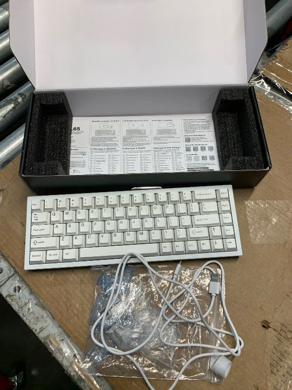 Photo 1 of **MISSING PCS**
YUNZII AL65 Wireless Mechanical Keyboard, Full Aluminum CNC,Support QMK/VIA Software Gasket Structure,60% Hot Swappable with RGB Backlit BT/2.4G/USB-C for Mac/Windows(White, Gateron Zero)