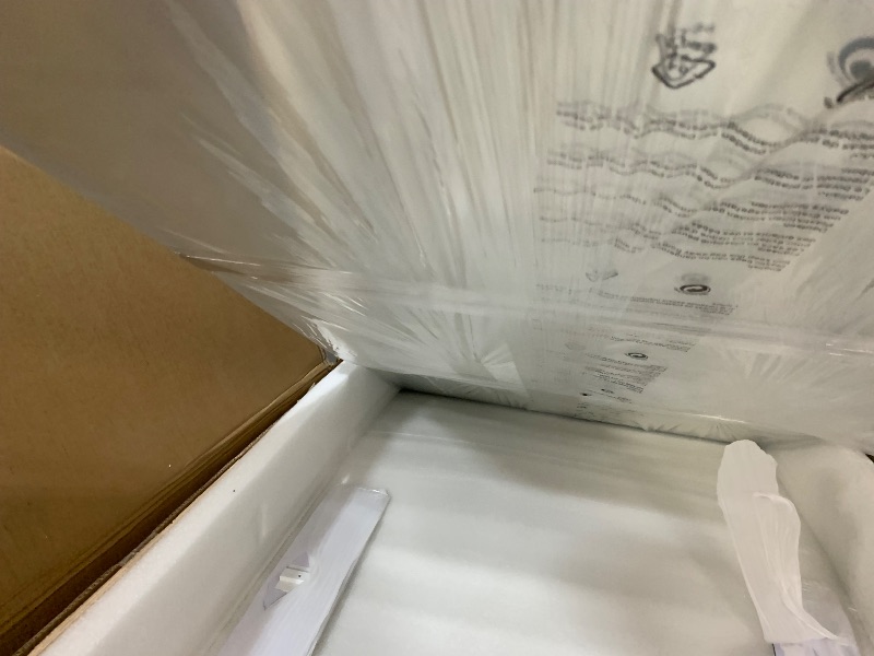 Photo 1 of (back of mirror damaged) **TRUCK/TRAILERPICK UP ONLY)

SHYWENHSIU 60"x32" Medicine Cabinet Mirror, LED Lighted Medicine Cabinet with Electrical Outlet?USB, Anti-Fog, 3 Colors Temperature Stepless Dimmable, Aluminum Cabinet for Storage and Mordern Decor