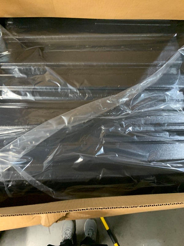 Photo 2 of Thule 615 Pulse Rack, Large, Black