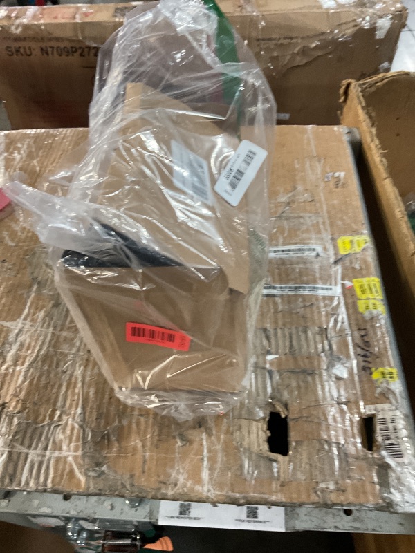 Photo 1 of (missing pieces) Clip On Solar Lights Outdoor,Motion Sensor Outdoor Lights, 92 LEDs 600LM Solar Fence Lights Outdoor Waterproof LED