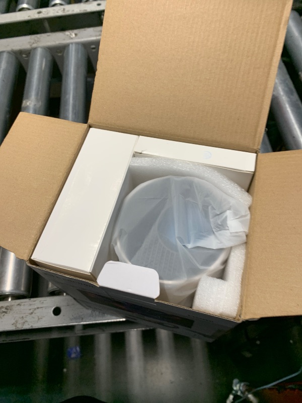 Photo 1 of ?Electric Focus?Magcubic Mini Projector 4K Support, Portable Projector with WiFi 6 and Bluetooth 5.4, Smart Proyector, 5W Soundbase Speaker, 180°Rotation for Home Theater