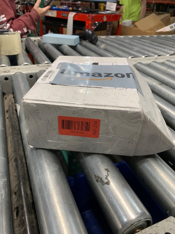 Photo 1 of ***(HEAVILY USED/ MISSING REMOTE)***7LinRay Flameless Flickering Candles with Remote and Timers, 1000 Hours Waterproof Outdoor Indoor Battery Operated LED Pillar Candles, Ivory Plastic, Set of 3(D 3" x H 4" 5" 6")