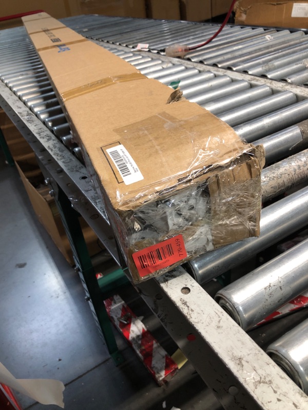 Photo 1 of ***DAMAGED - SEE NOTES/PICTURES*** Barrina LED Shop Lights, 8FT 72W 10000LM 5000K, Daylight White, V Shape, Clear Cover, High Output, Linkable, T8 LED Tube Light, for Garage 8 Foot with Plug (Pack of 10)