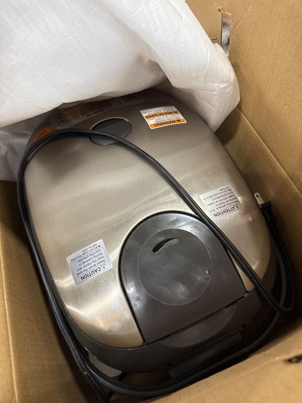 Photo 1 of ***FACTORY SEALED***Zojirushi NS-TSC10 Micom Rice Cooker and Warmer 5.5 Cup Stainless/Brown