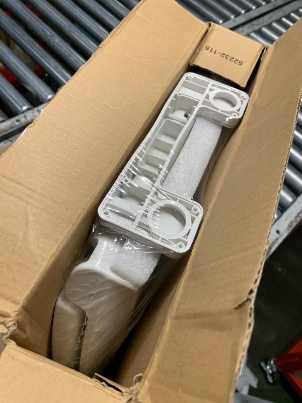 Photo 1 of ***FACTORY SEALED*** Aünsffer Toilet Seat Round Soft Close16.5'', Toilet Lid Slow Close Quiet No Slam, Easy Installation & Release?Safe PP Material Easy Clean, Comfortable Ergonomic Design, 2 Years Support, White Plastic