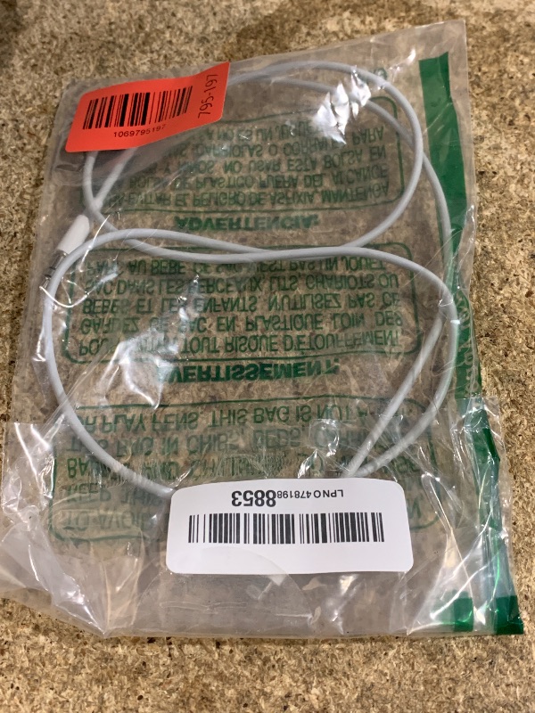 Photo 1 of (Apple MFi Certified) iPhone AUX Cord,Lightning to 1/8 Inch Audio Cable,3.3ft, Headphone Jack Adapter Male Aux Stereo Audio Cable Compatible for iPhone 14/13/12/11/XR/X/8/7 (White)