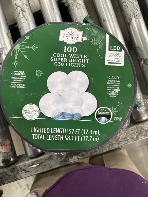 Photo 1 of 100 Ct white super bright LED G30 Lights