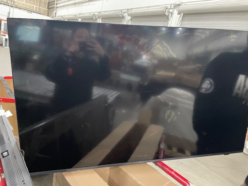 Photo 1 of ***BROKEN,FINAL SAALE ****Samsung 50-Inch Class Crystal UHD U8000F 4K Smart TV (2025 Model) Endless Free Content, Crystal Processor 4K, MetalStream Design, Knox Security, Alexa Built-in